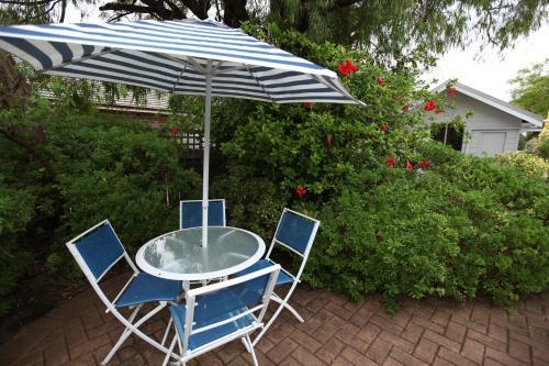 Hostal Jacaranda Guest House