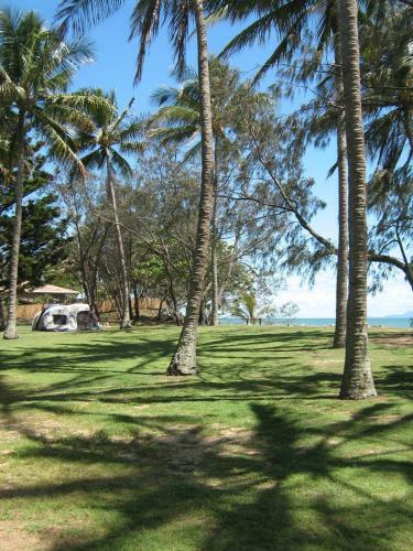 Mackay Blacks Beach Holiday Park