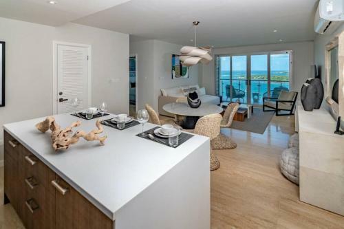 Apartamento Luxury Island View Suite With Pool