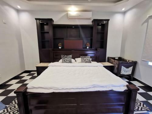 Fig House Villa Ja With A Heated Swimming Pool
