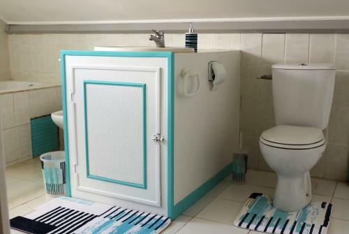 La Porte Bleue