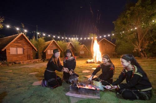 Lodge Troh B?'s P? Lang Homestay