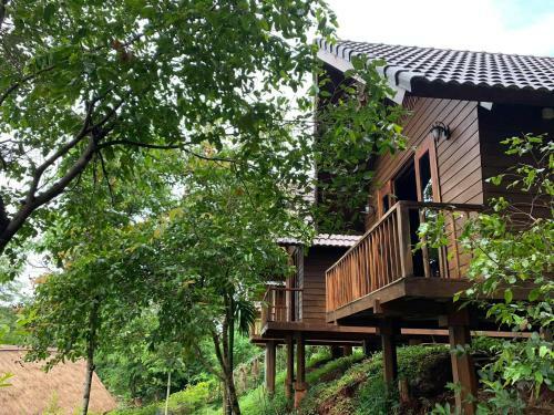 Hotel Khu Du L?ch Sinh Th�i Akoea