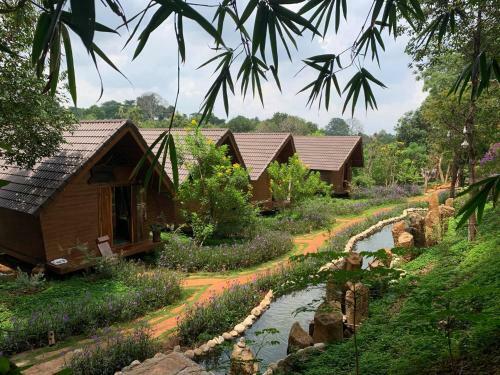 Hotel Khu Du L?ch Sinh Th�i Akoea