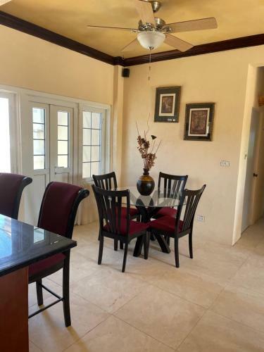 Apartamento Stunning Condo With 2 Balconies On Downtown Nassau