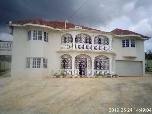 Hostal Eve's Rockaway Villa