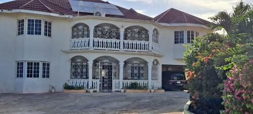 Hostal Eve's Rockaway Villa