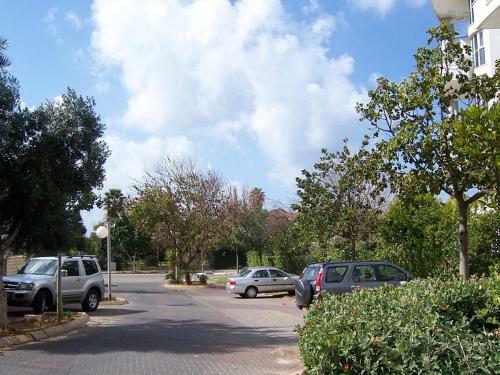 Hostal Ramat Poleg, Walk To Beach