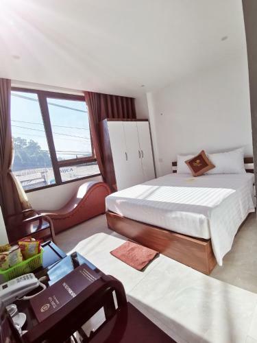 T??ng V�n Legend Hotel