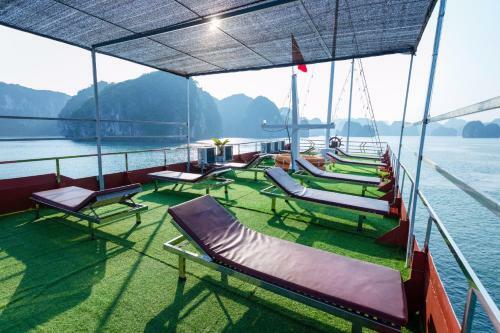 Catba Friendly Family Hotel
