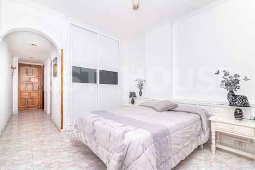 Apartamento 702 Bright Beachfront Studio