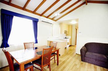 Aspen Parks- A Shady River Holiday Park