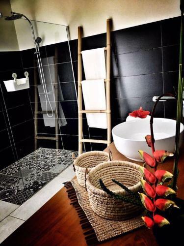 Lodge Du C�t� de Chez Swann