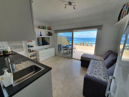 Pura Vida Las Canteras Apartment