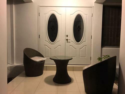 Hostal La Casa Guest House And Bar