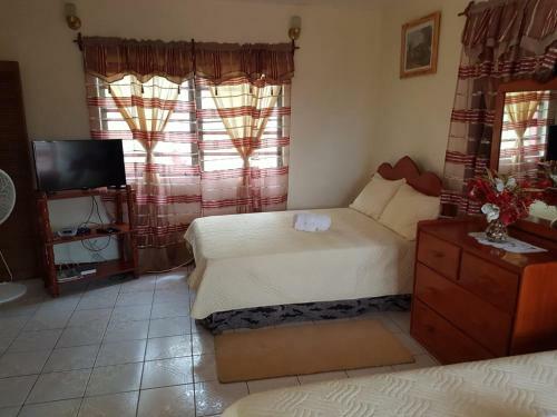 Hostal Paradise Villa
