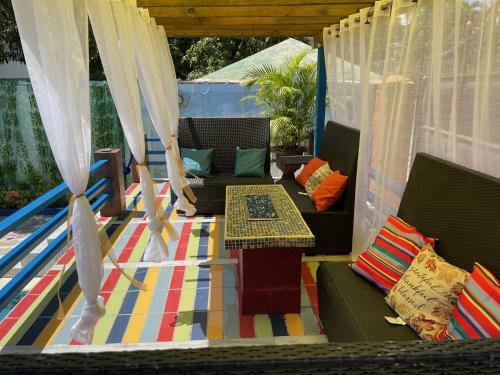Hostal Skye Bar & Lounge