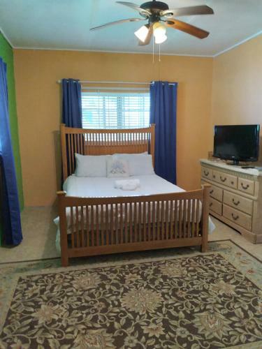 Hostal Caldo Tours
