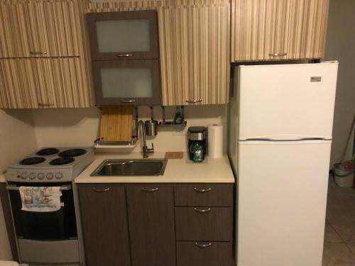 Water Front 1br Apartment 2