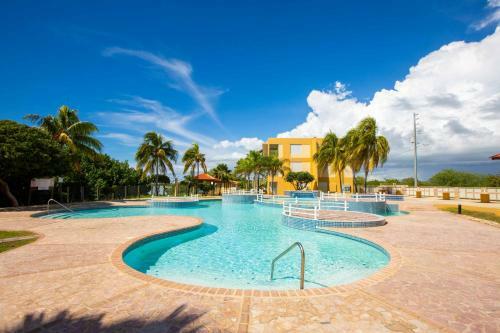 Water Front 1br Apartment 2