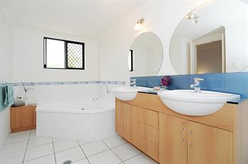 Aparthotel Mediterranean Beachfront Apartments
