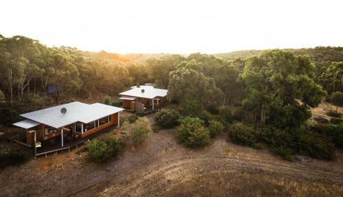 Lodge Hilltop Studios