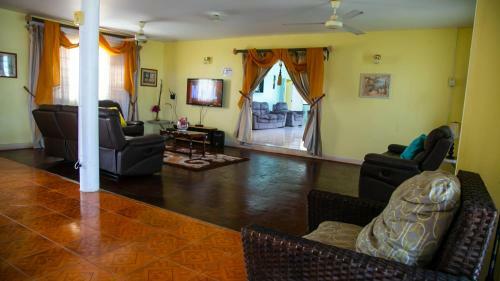 Marantha Apartments