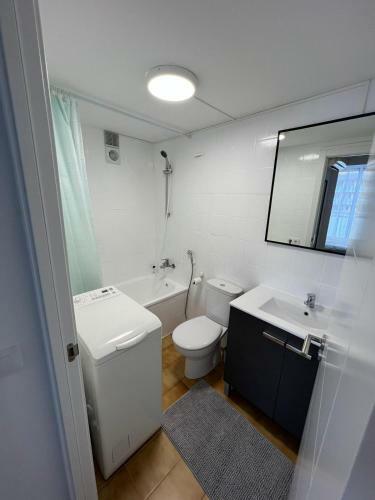 Cosy 1-bed Apartment With Pool