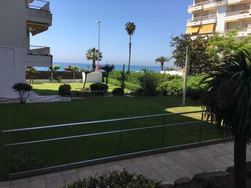 Apartamento Rom�ntico Piso de La Playa Fenals