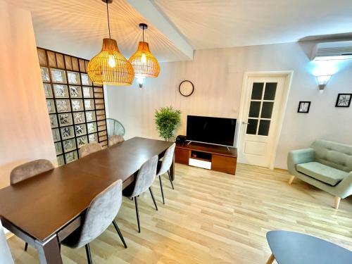 Fenals Beach&chic, Pk, Top Apartment Full Equipped
