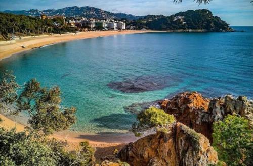 Fenals Beach&chic, Pk, Top Apartment Full Equipped