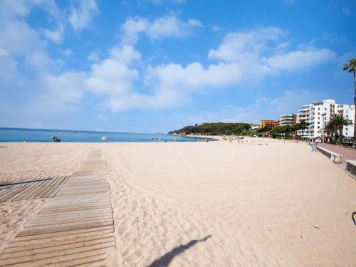 Nice Apartment In Catalu�a On The Mediterranean