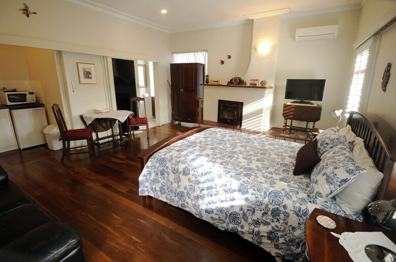 Aparthotel My Place Colonial Accommodation