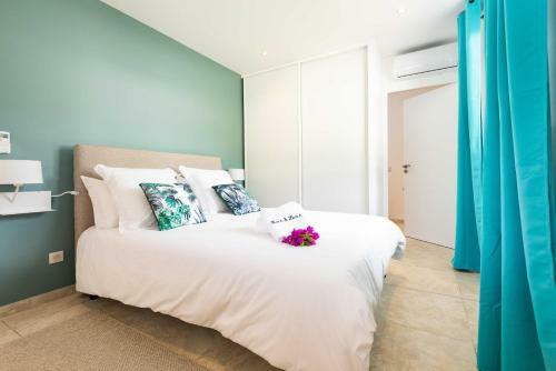 Villas Rock & Beach