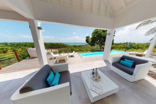 The View - Magnifique Villa Face � La Mer