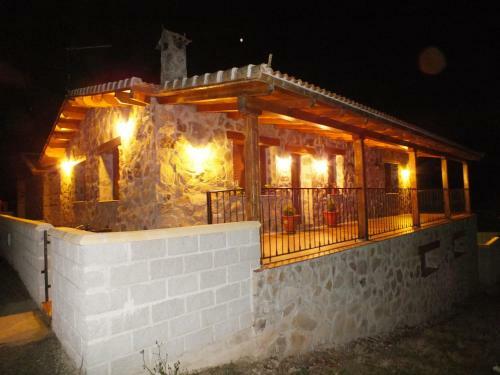 Moderna Casa De Piedra