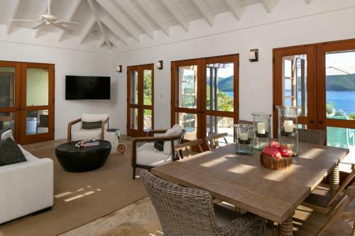 Hotel Lovango Resort And Beach Club