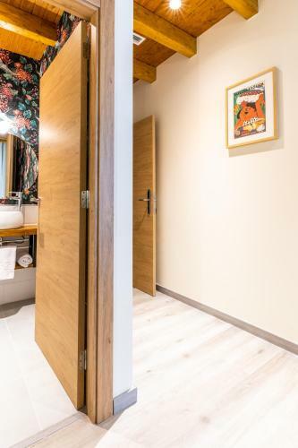 Four Rooms Hostel
