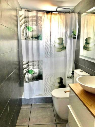Apartamento Frente Al Mar Con Piscina