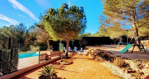 Abeleshome. Villa Con Piscina, Barbacoa Y Parque Infantil.