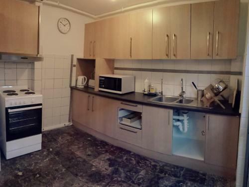 Hostal Private Room In City Central!
