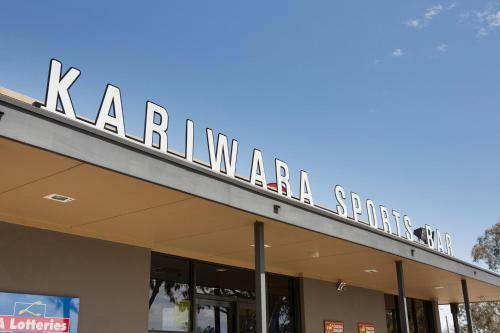 Posada Playford Tavern