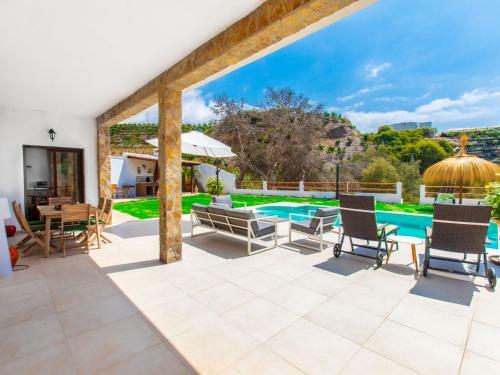 Holiday Home Villa Caleta