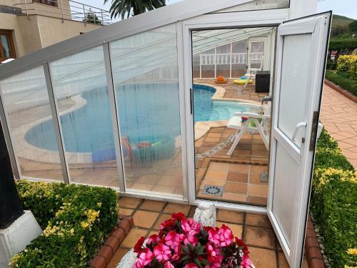 Apartamentos La Arena