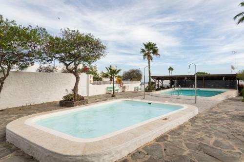 3br Bungalow - Private Solarium - Sea Views