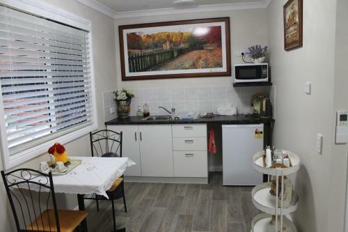 Allora Lodge Bed And Breakfast