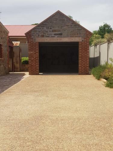 Angaston's Rusty Olive B&B