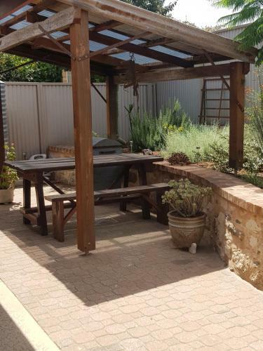 Angaston's Rusty Olive B&B
