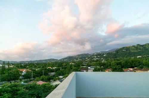 Penthouse Suite @ Malachi Apartment