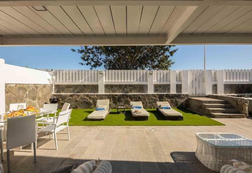Refurbished Seafront Apartment